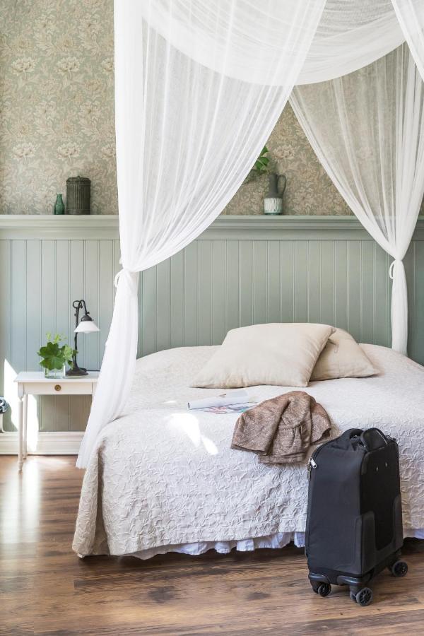 Bed and Breakfast Okens Varberg Exterior foto